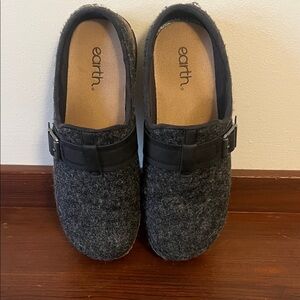 Earth Women's Gray Mules with Buckle